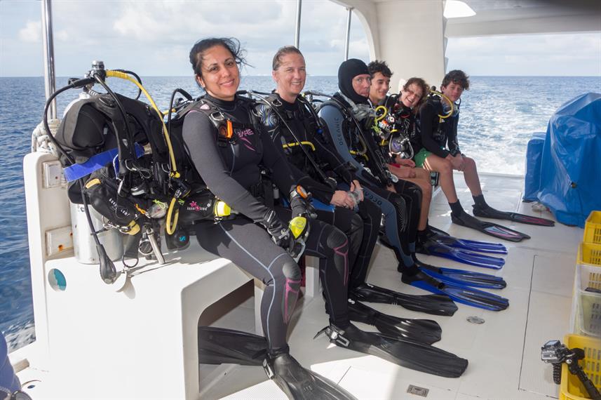 Emperor Leo Liveaboard photo 5