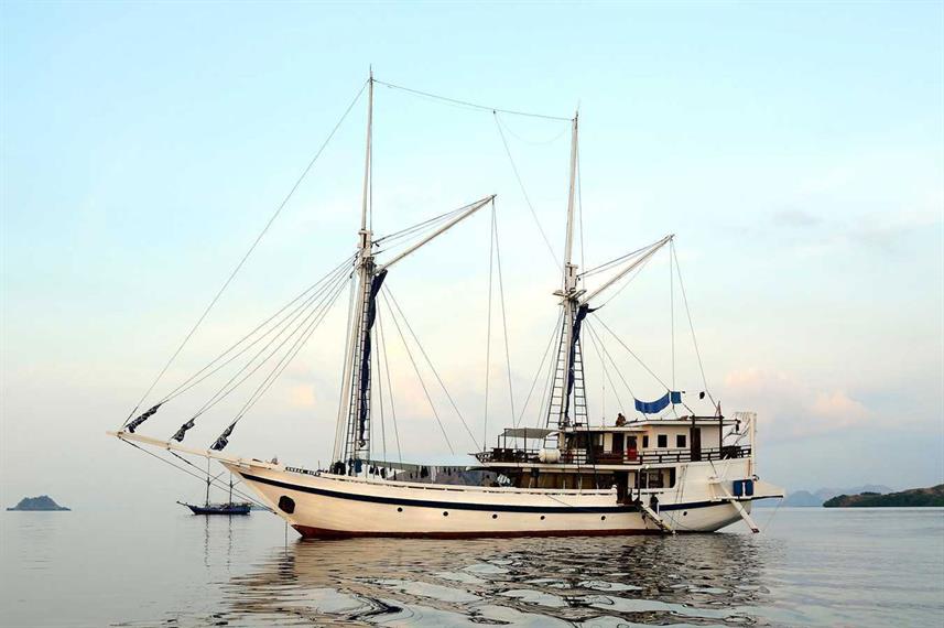 Indo Aggressor Liveaboard photo 2
