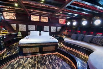 Dita Master Cabin