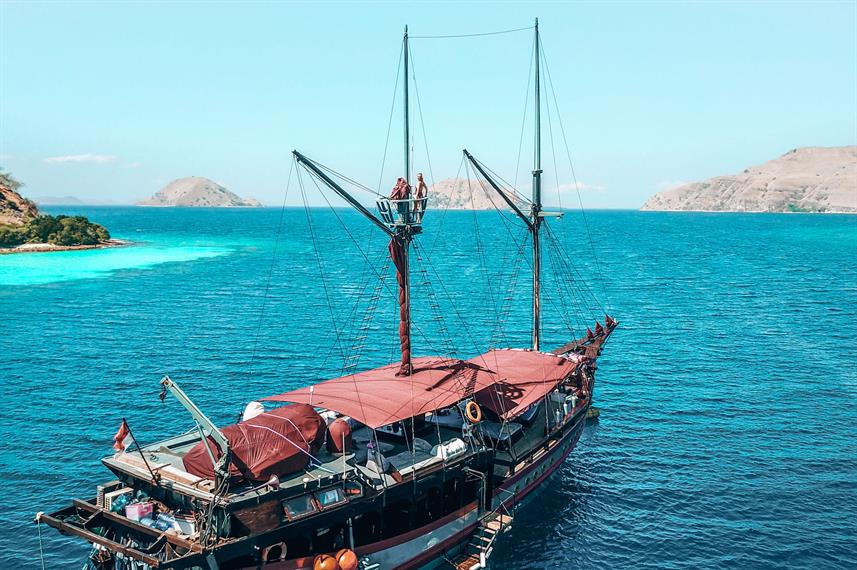 Manta Mae Liveaboard photo 4
