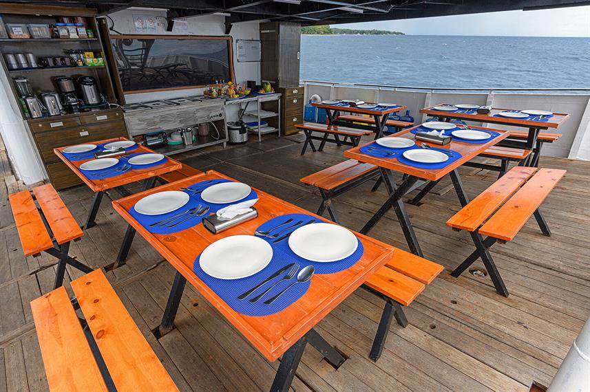 Resolute Liveaboard photo 2