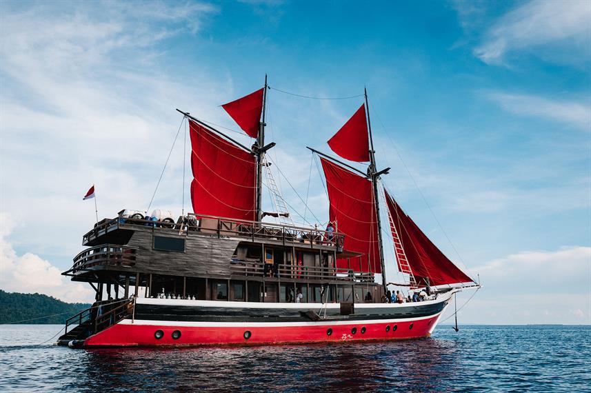La Galigo Liveaboard photo 5