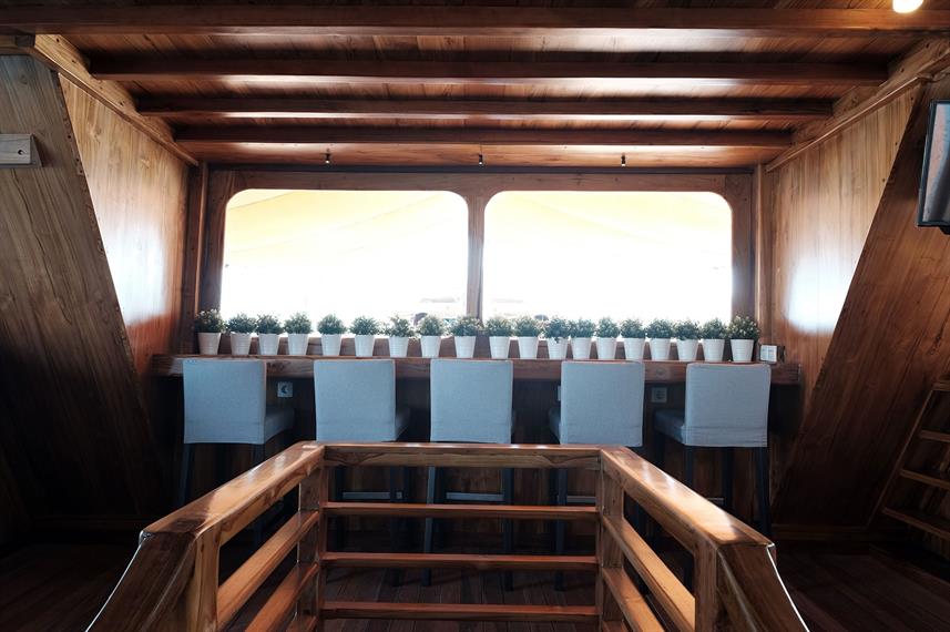 Andamari Phinisi Liveaboard photo 5