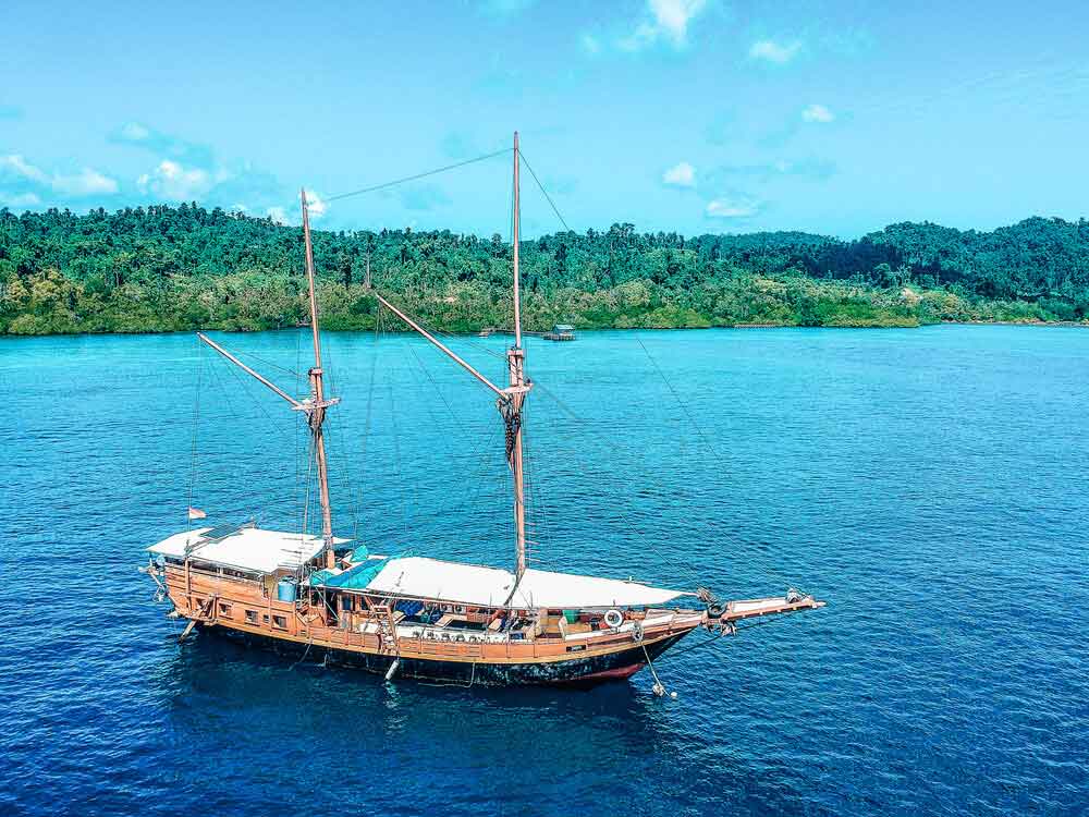 Jaya Liveaboard