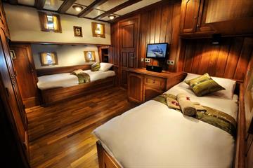 Premium Twin Cabin