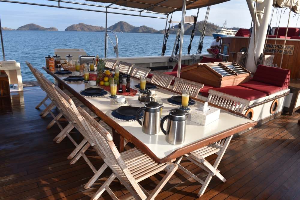 Emperor Raja Laut Liveaboard photo 4