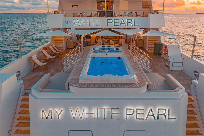 White Pearl Liveaboard photo 2